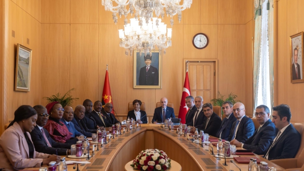 Milletvekili Çopuroğlu, Angola Meclis Başkanı Cerqueıra’yı ağırladı